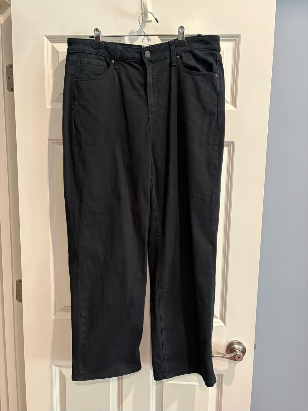 Women’s High Rise Black Straight-Leg Jeans, 14R (Size 2.5)